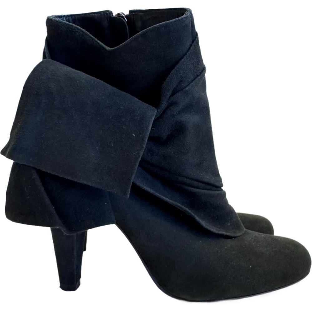 bebe Black Faux Suede Tie Bow Heel Ankle Booties Zip Closure Boots Size 6 B